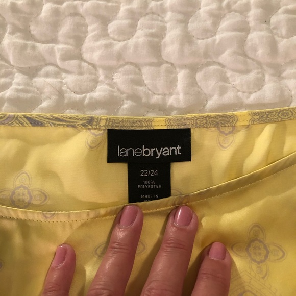 Beautiful cold shoulder blouse - Picture 3 of 7